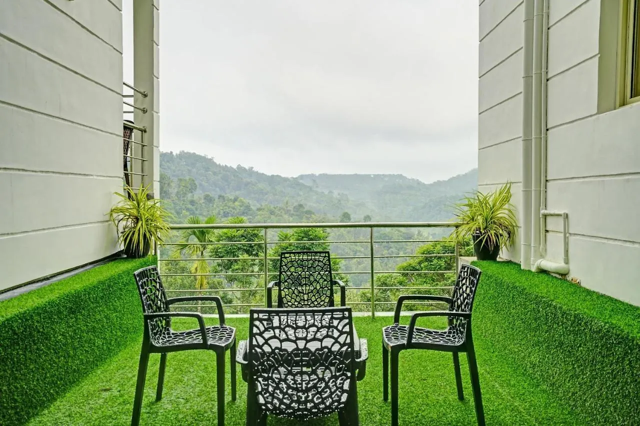 ***  Oyo Flagship 81260 Star Lights Hotel Munnar India