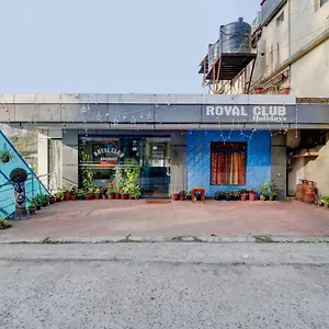 Oyo 86052 Royal *** Munnar