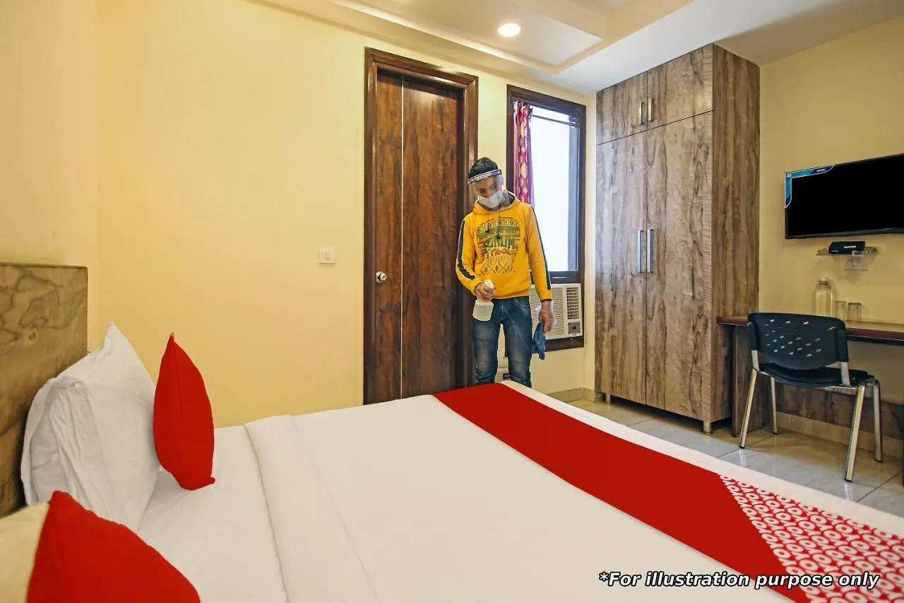 Oyo Flagship 81260 Star Lights Hotel Munnar